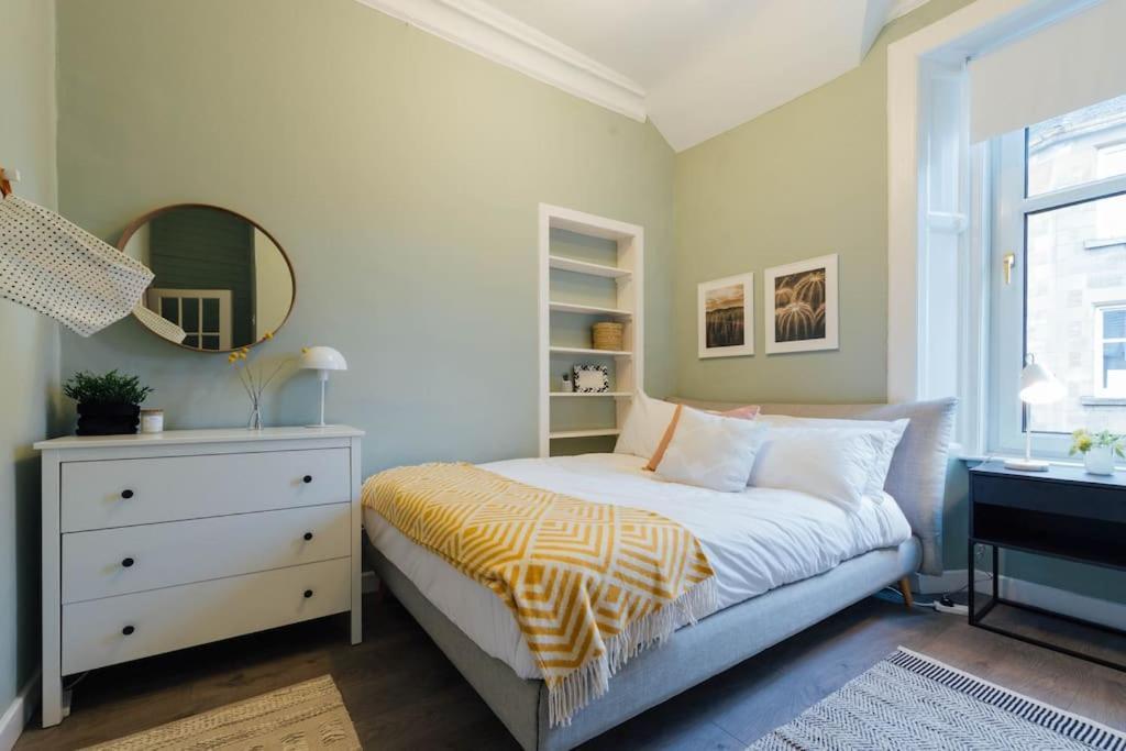 Stylish Stirling Apartment - Free Parking Luaran gambar