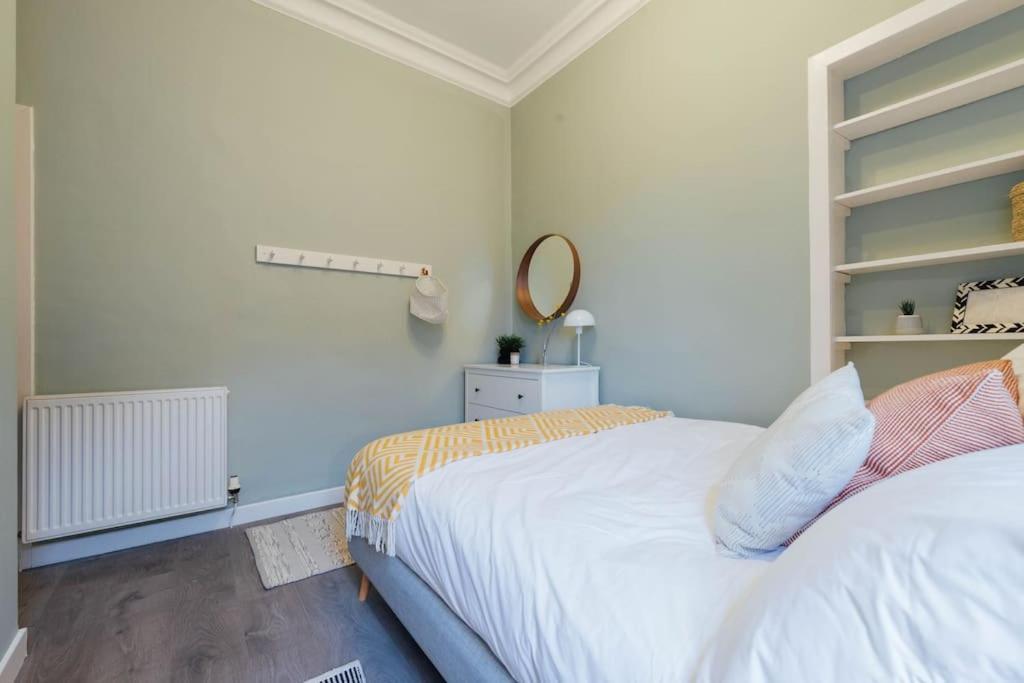 Stylish Stirling Apartment - Free Parking Luaran gambar