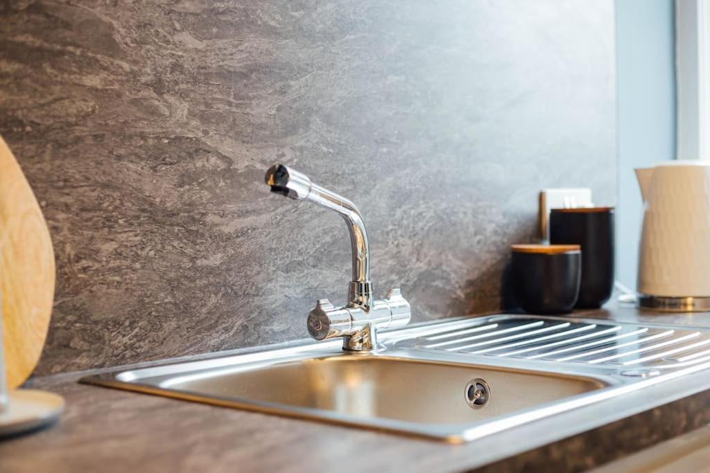 Stylish Stirling Apartment - Free Parking Luaran gambar
