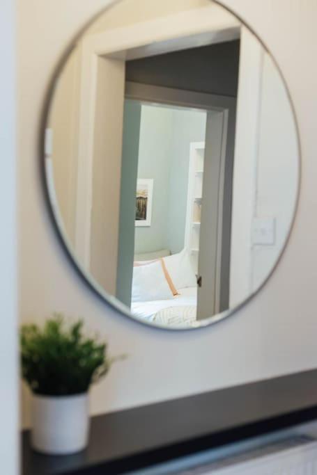 Stylish Stirling Apartment - Free Parking Luaran gambar